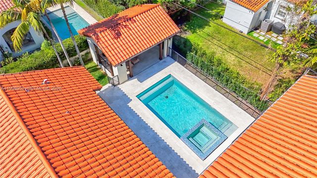 519 Alhambra Cir, Coral Gables, FL 33134