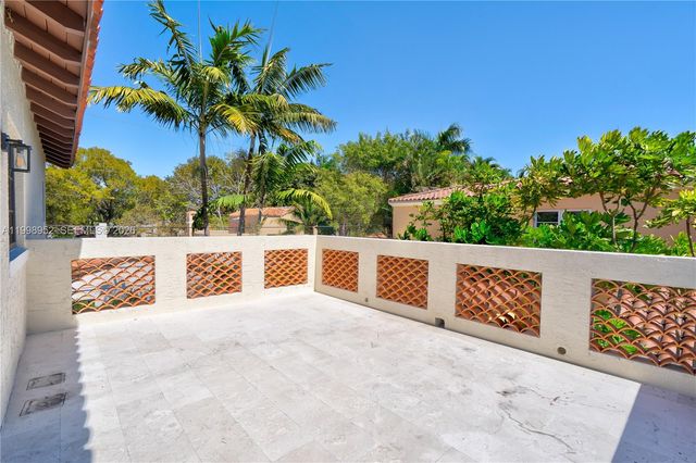 519 Alhambra Cir, Coral Gables, FL 33134