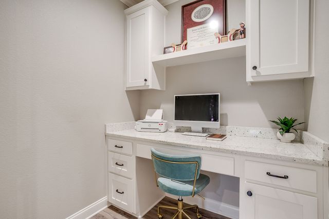 808 Gallant Fox Road, Hewitt, TX 76643