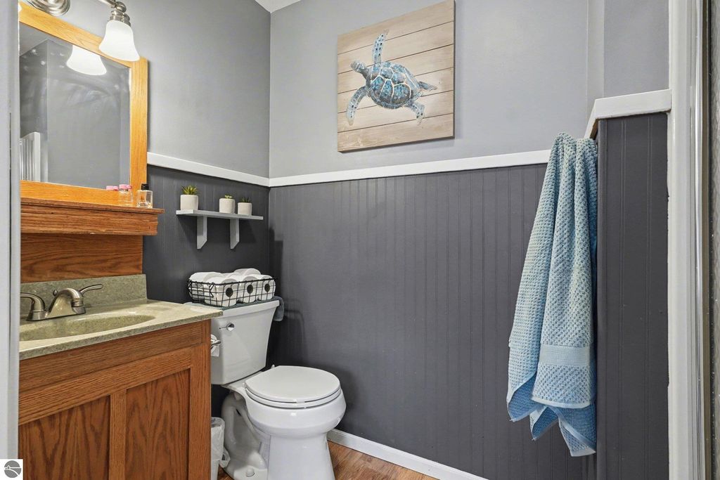 Image 13 of property listing at 8221 N Rich Road, Alma, MI 48801