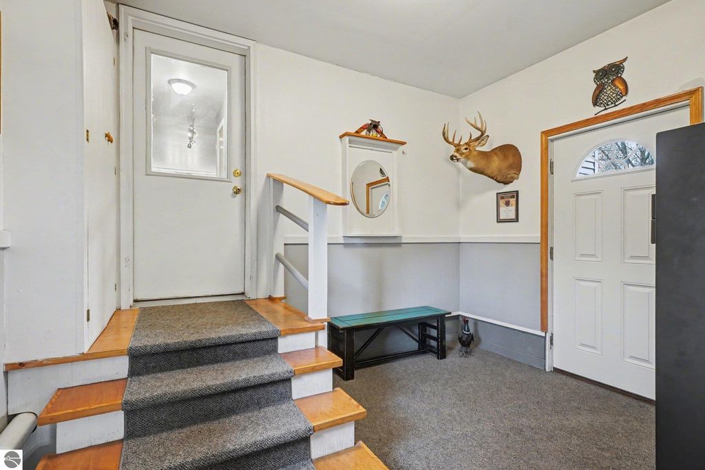 Image 19 of property listing at 8221 N Rich Road, Alma, MI 48801