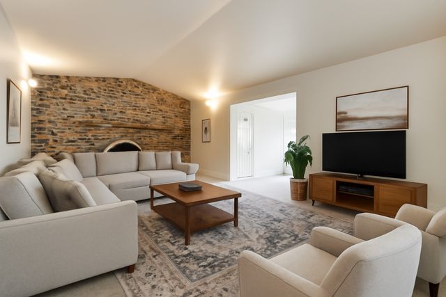 907 Secretariat Drive, Naperville, IL 60540