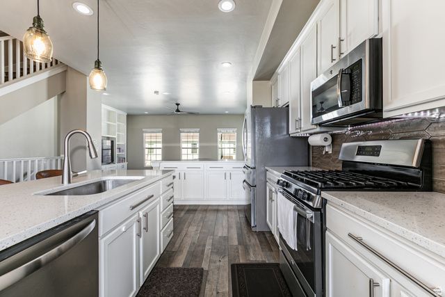 5328 W SOUTH JORDAN PKWY, South Jordan, UT 84009