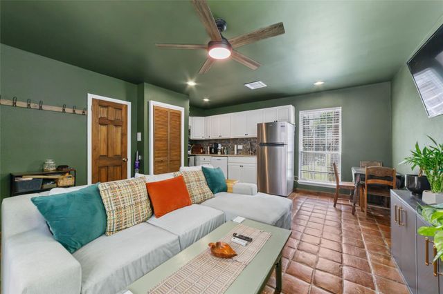 3400 Timmons Lane 68, Houston, TX 77027