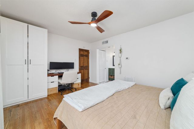 3400 Timmons Lane 68, Houston, TX 77027