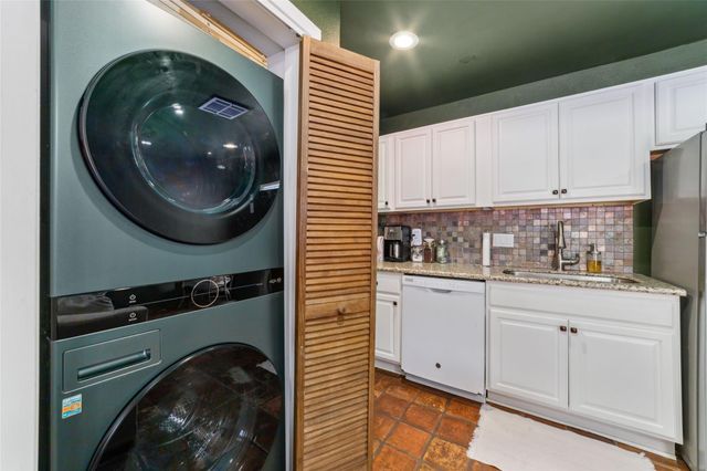 3400 Timmons Lane 68, Houston, TX 77027