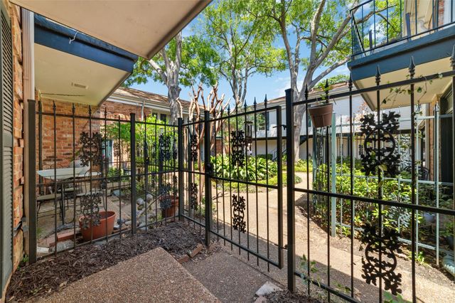 3400 Timmons Lane 68, Houston, TX 77027