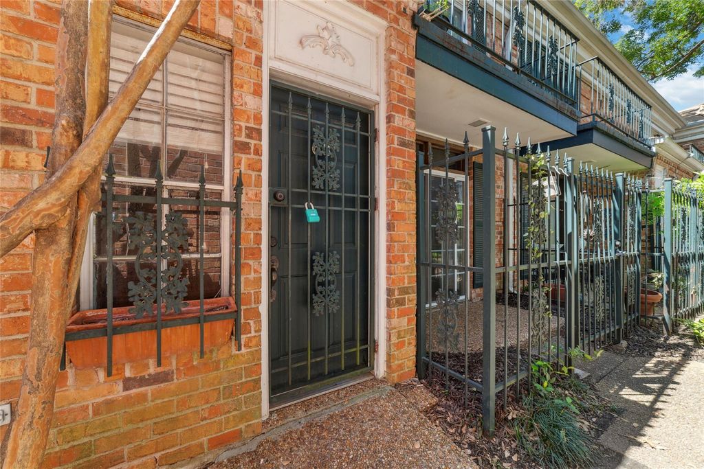 3400 Timmons Lane 68, Houston, TX 77027