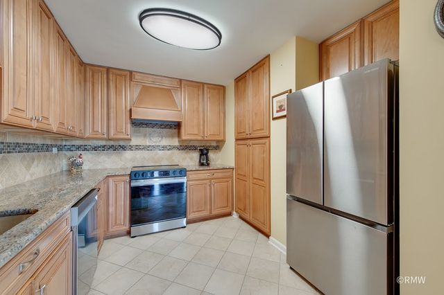 190 S WOOD DALE Road 507, Wood Dale, IL 60191