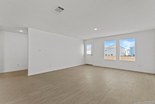 744 Horsetail Ln, New Braunfels, TX 78130