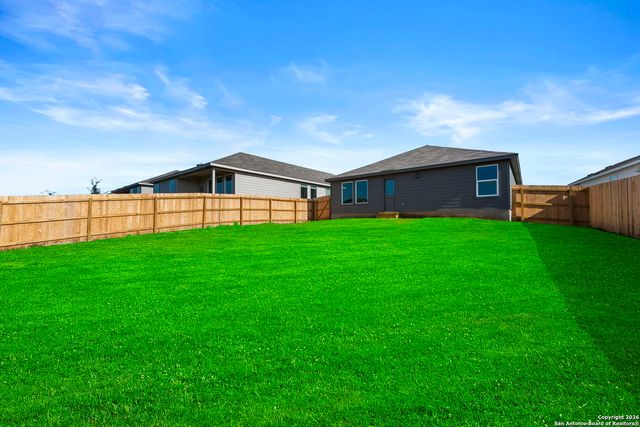 744 Horsetail Ln, New Braunfels, TX 78130