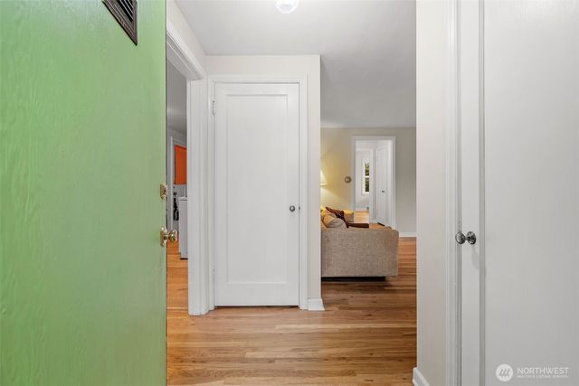 9748 Dayton Avenue N, Seattle, WA 98103