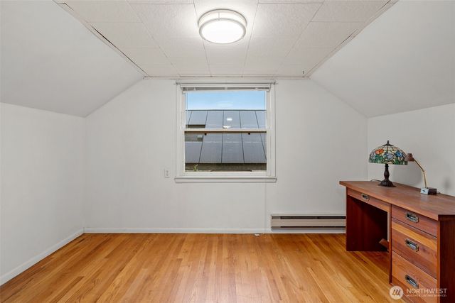 9748 Dayton Avenue N, Seattle, WA 98103