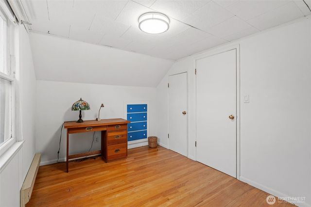 9748 Dayton Avenue N, Seattle, WA 98103