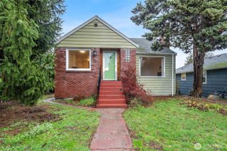 9748 Dayton Avenue N, Seattle, WA 98103