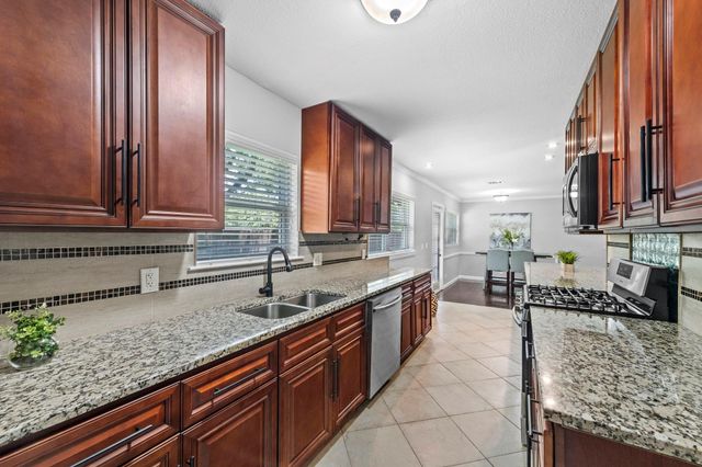 806 Greenhaven Drive, Richardson, TX 75080