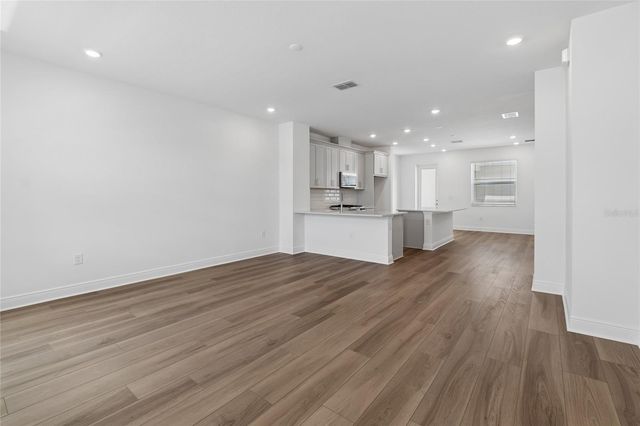 8217 SEAFLOWER PARKWAY, Bradenton, FL 34210