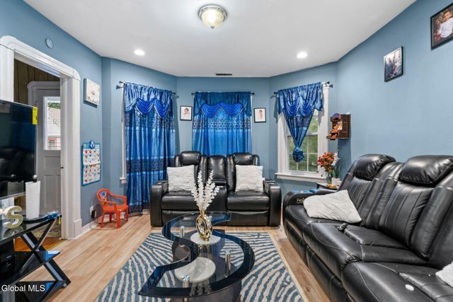 222 Duane Avenue, Schenectady, NY 12307