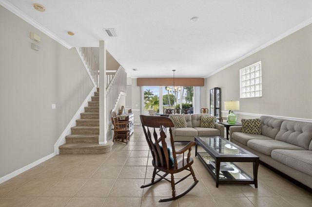 214 Berenger Walk, Royal Palm Beach, FL 33414