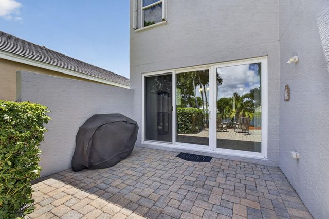 214 Berenger Walk, Royal Palm Beach, FL 33414
