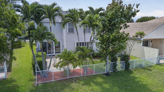 214 Berenger Walk, Royal Palm Beach, FL 33414