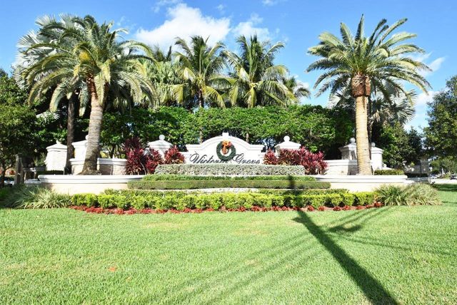 214 Berenger Walk, Royal Palm Beach, FL 33414