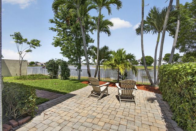 214 Berenger Walk, Royal Palm Beach, FL 33414