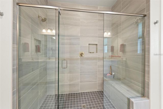 5697 LONG SHORE LOOP, Sarasota, FL 34238
