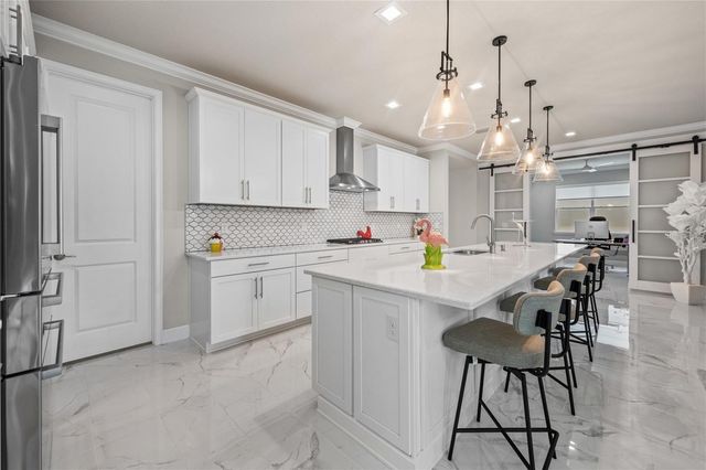 5697 LONG SHORE LOOP, Sarasota, FL 34238