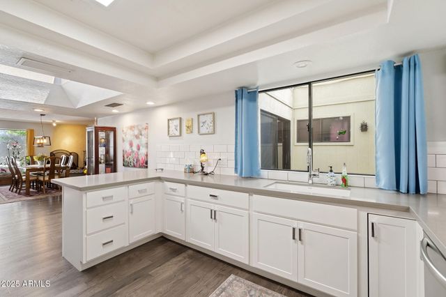 7217 N 6TH Way, Phoenix, AZ 85020