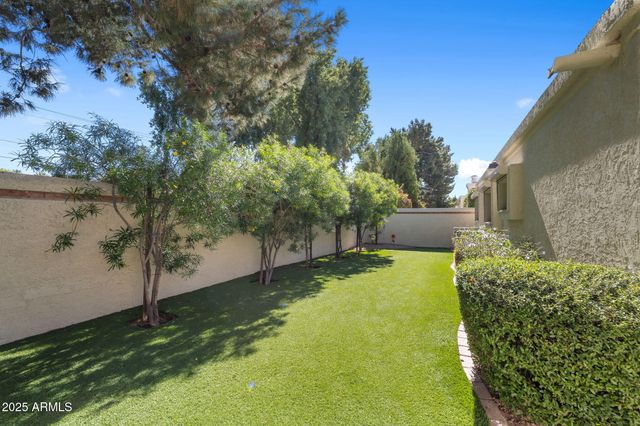 7217 N 6TH Way, Phoenix, AZ 85020