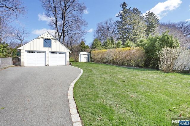 45 Highland Avenue, Midland Park, NJ 07432