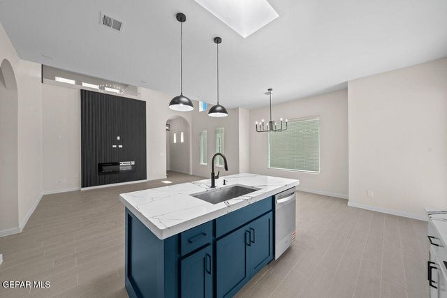 1421 DYLAN Place, El Paso, TX 79928