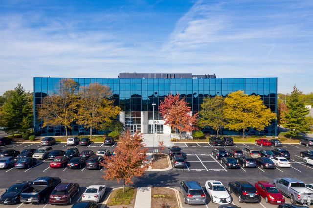 650 E Algonquin Road, Schaumburg, IL 60173
