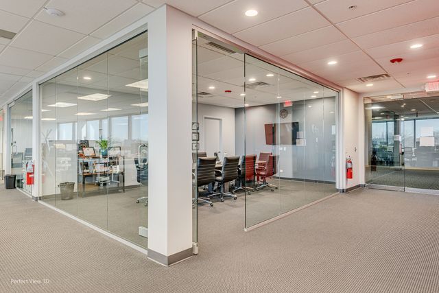 650 E Algonquin Road, Schaumburg, IL 60173