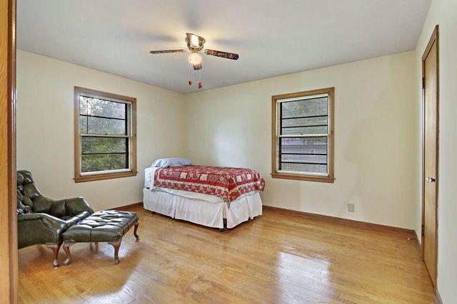 6536 Pershing BOULEVARD, Kenosha, WI 53142