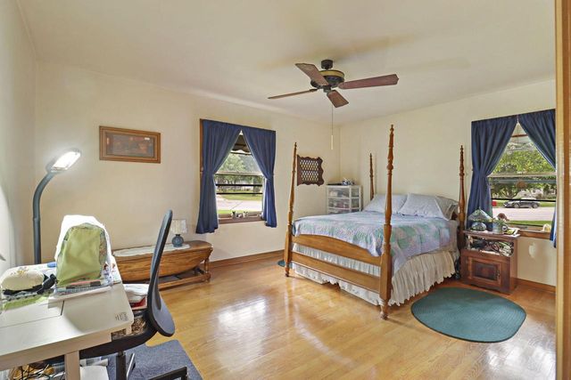 6536 Pershing BOULEVARD, Kenosha, WI 53142