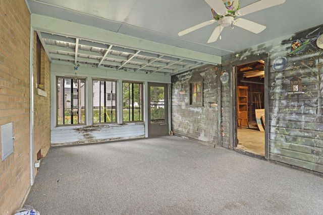 6536 Pershing BOULEVARD, Kenosha, WI 53142