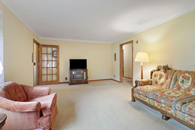 6536 Pershing BOULEVARD, Kenosha, WI 53142