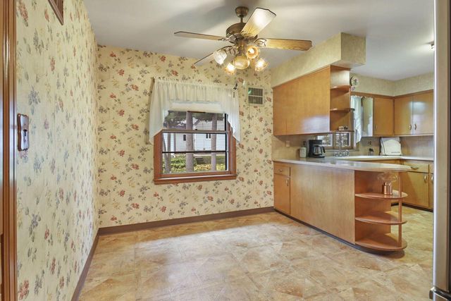 6536 Pershing BOULEVARD, Kenosha, WI 53142