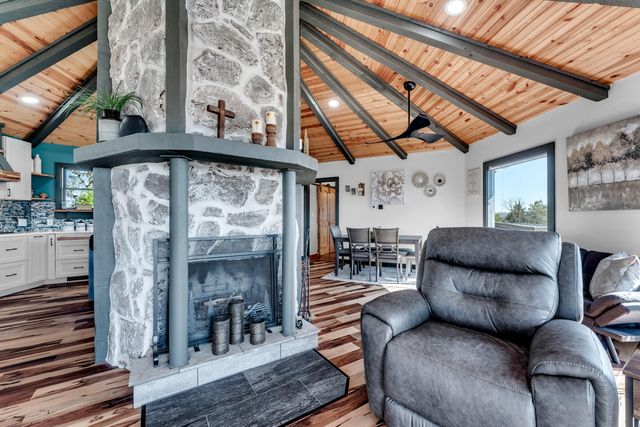 498 Santa Fe Drive, Forsyth, MO 65653