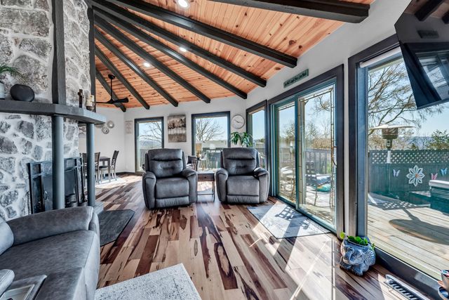 498 Santa Fe Drive, Forsyth, MO 65653