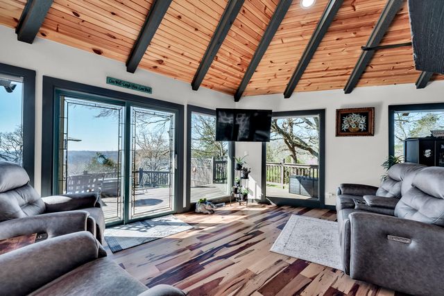 498 Santa Fe Drive, Forsyth, MO 65653