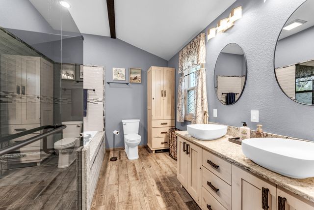 498 Santa Fe Drive, Forsyth, MO 65653