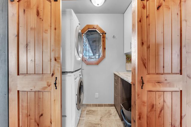 498 Santa Fe Drive, Forsyth, MO 65653