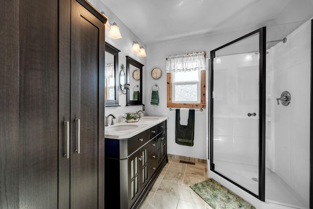 498 Santa Fe Drive, Forsyth, MO 65653