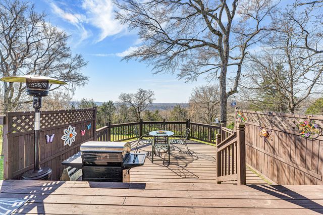 498 Santa Fe Drive, Forsyth, MO 65653