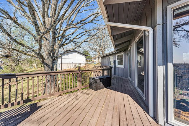 498 Santa Fe Drive, Forsyth, MO 65653