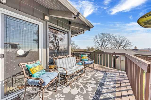 498 Santa Fe Drive, Forsyth, MO 65653