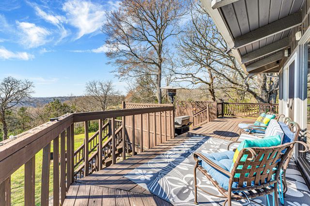 498 Santa Fe Drive, Forsyth, MO 65653